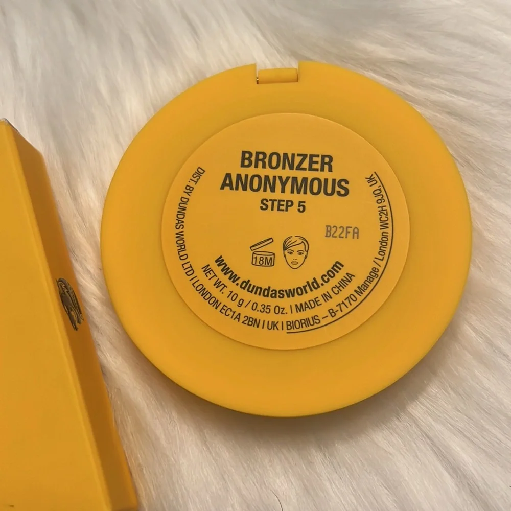 DUNDAS Beauty Bronzer Anonymous - Step 5 in Matte Tawny